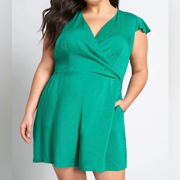 ModCloth X Collectif On Island Time Romper, Size 6, Green - Picture 7 of 13